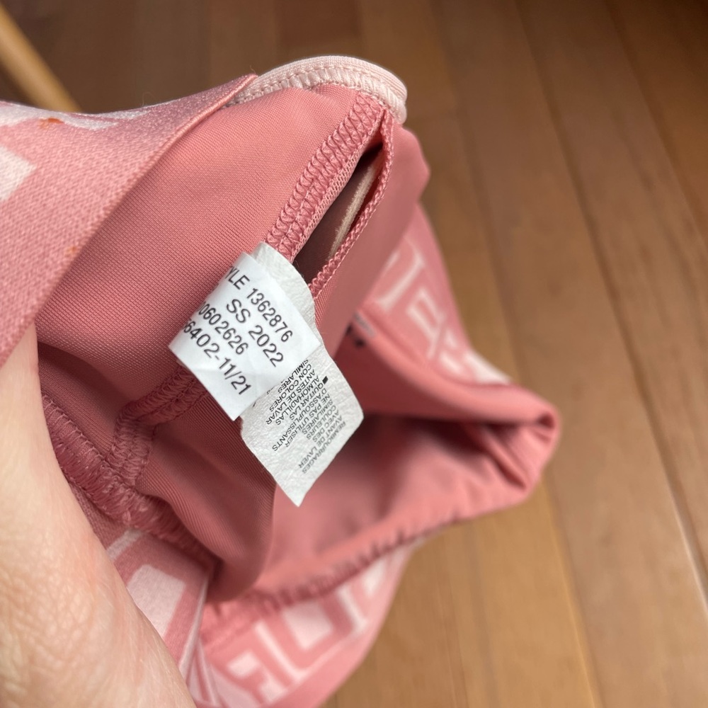 Under Armour Sports Bra - Picture 4 of 4